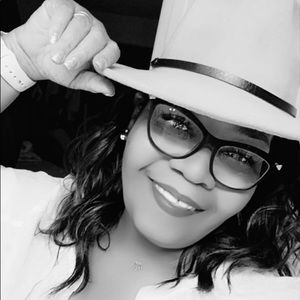 Meet your Posher, Jada